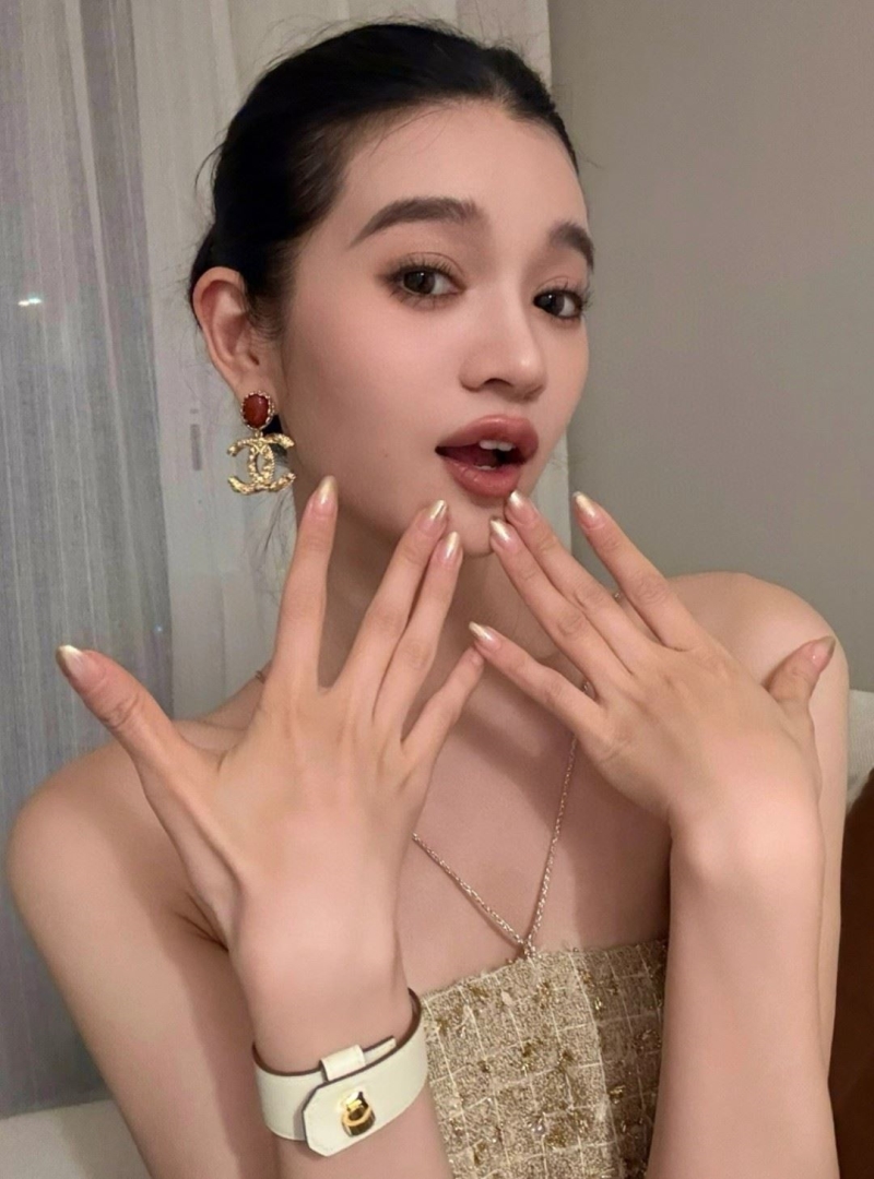 Ch**el earrings